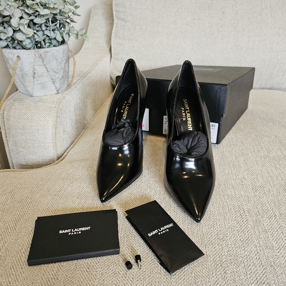 Brand new Saint Laurent leather pumps 35.5 - Picture 1 of 13